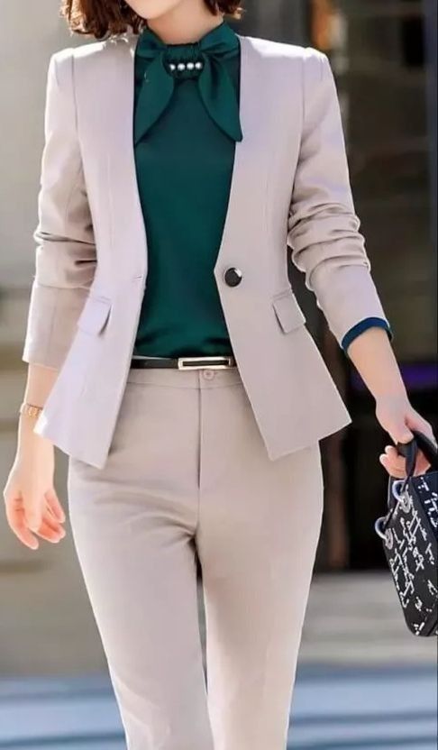 Blazers: Office Appropriate Outfit For Women