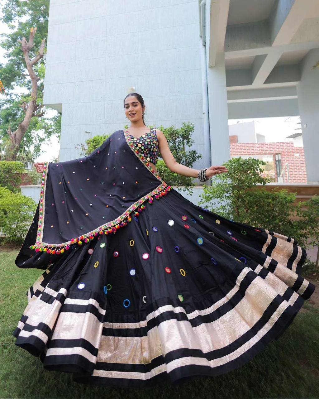 lehenga cholis with mirror work for women, trending navratri outfits, pepandpanache