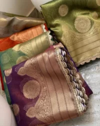 Zari boreder sari