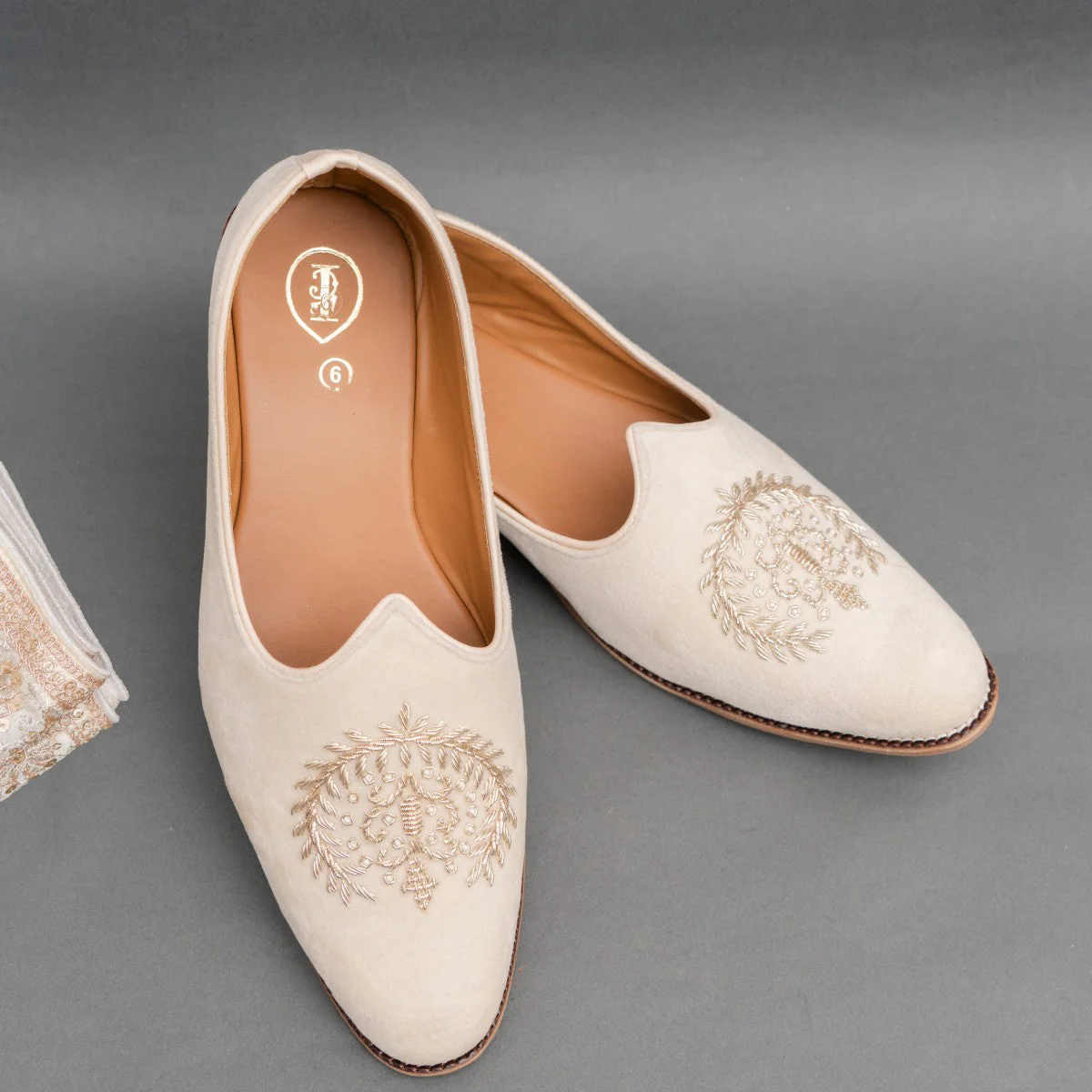 Juttis for weddings