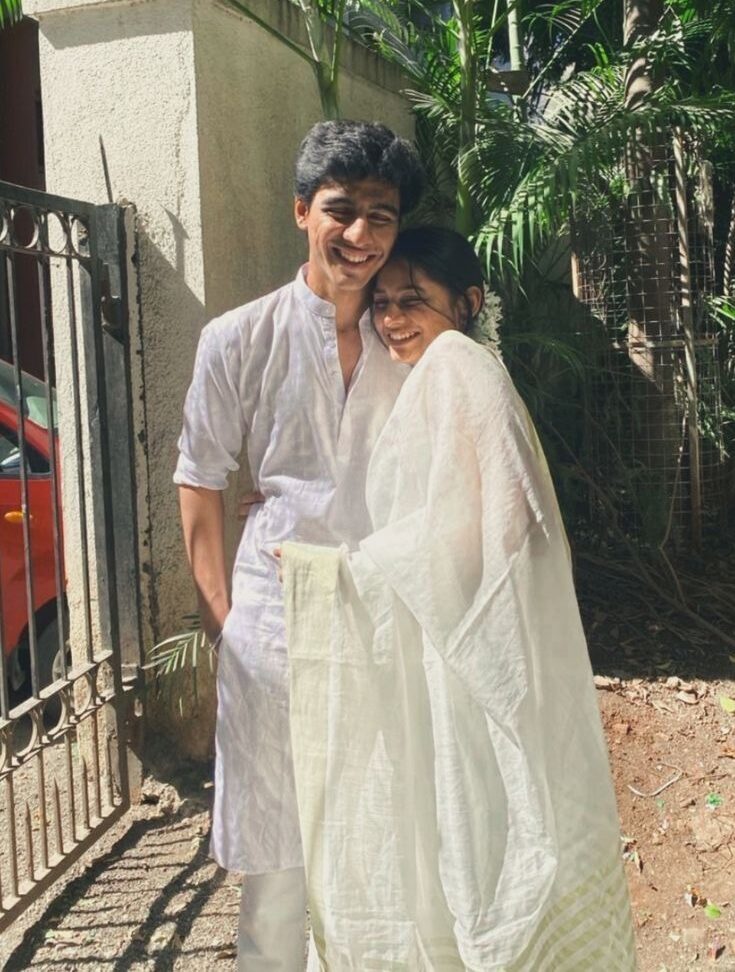 Casual pre wedding photoshoot